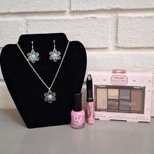 Buyers Givaway! 🎁 Flower Necklace & Earring Set, Polish & Make-Up Bundle! 😍.